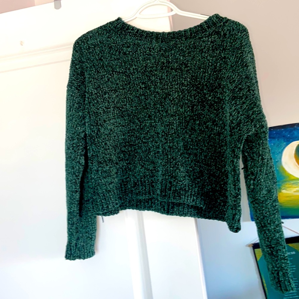 Cropped green sweater!